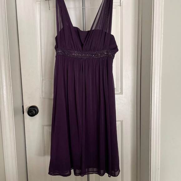 Dress - Picture 4 of 5